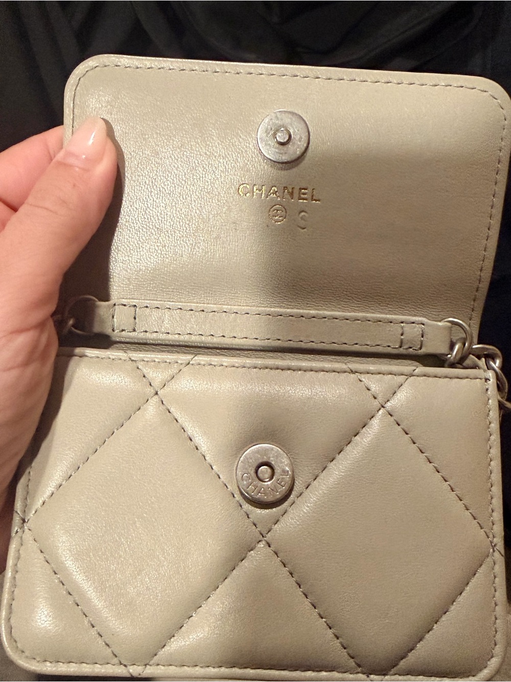 CHANEL Mini Quilted Flap Bag in Cream with Silver Hardware - Picture 6 of 7